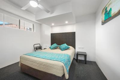 ال پاسُ متر این پرت ماککواری