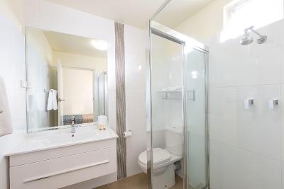 ال پاسُ متر این پرت ماککواری