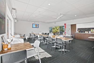 ال پاسُ متر این پرت ماککواری