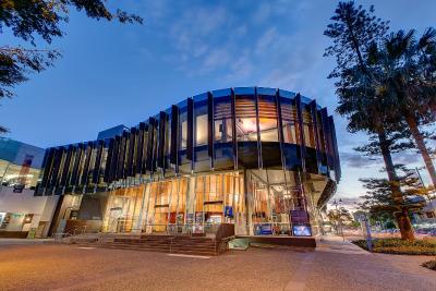 ال پاسُ متر این پرت ماککواری