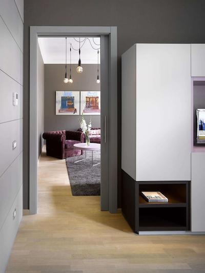 اینسید بای ملی پراگو اُلد تون