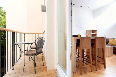 لیوین رسیدنس بای فلمینگز وین-پارلامنت