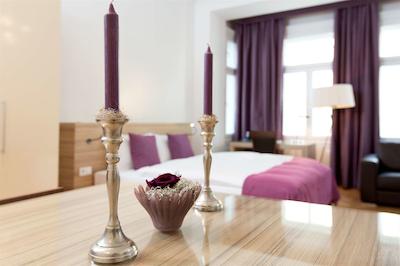 لیوین رسیدنس بای فلمینگز وین-پارلامنت