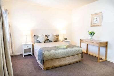 بست وسترن ادلید گرانادا متر این