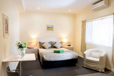 بست وسترن ادلید گرانادا متر این