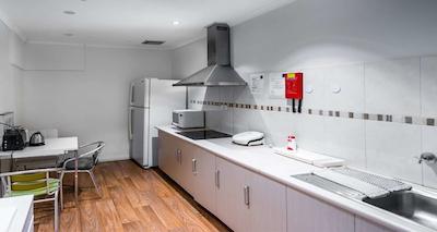 بست وسترن ادلید گرانادا متر این