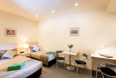 بست وسترن ادلید گرانادا متر این