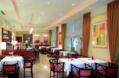 اسمال لوکسوری هتل داز تیرل