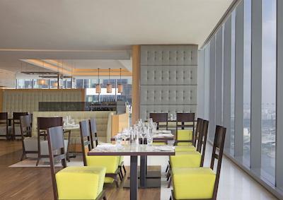 د وستین سنگاپور