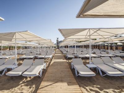 لونا بلانکا ریزورت اند اسپا