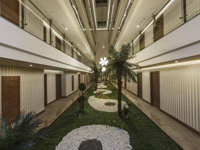 لونا بلانکا ریزورت اند اسپا