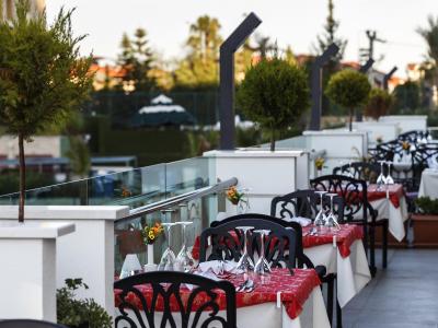 لونا بلانکا ریزورت اند اسپا