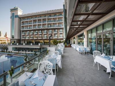 لونا بلانکا ریزورت اند اسپا