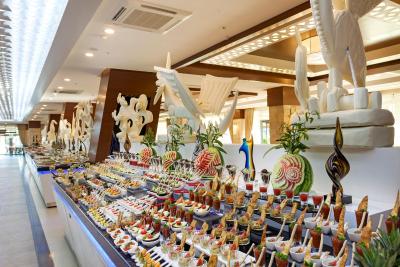 لونا بلانکا ریزورت اند اسپا