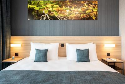 بست وسترن پلاس گولدن لاکز هتل