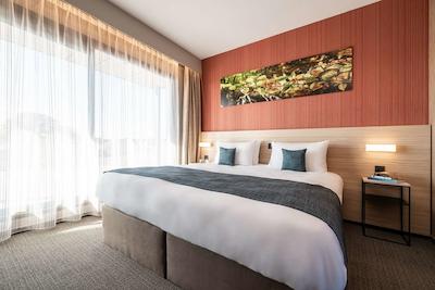 بست وسترن پلاس گولدن لاکز هتل