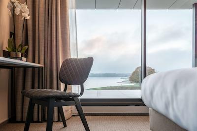 بست وسترن پلاس گولدن لاکز هتل