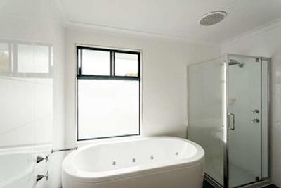 دلفین لج آلبانی