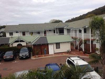 دلفین لج آلبانی