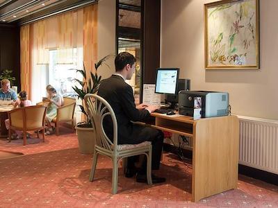 کورپارک-هتل باد دورخیم