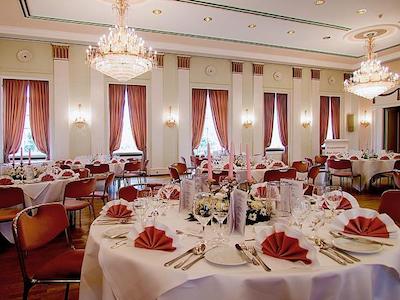 کورپارک-هتل باد دورخیم