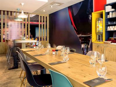 هتل ایبیز لین پارت-دیو لز هالز