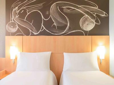 هتل ایبیز لین پارت-دیو لز هالز