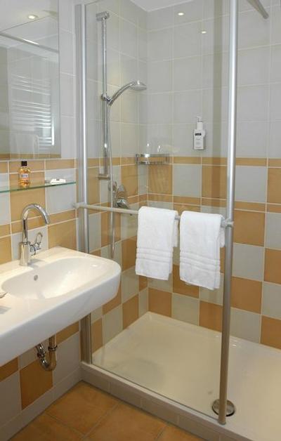 لاندهتل اند گاسدف کرامر