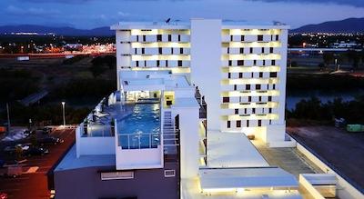 سنترال هلبرن اپارتمنتز بای ویوو