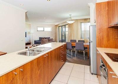 کوالیتی هتل بسید گیلنگ