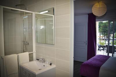 ادنیز لا باول