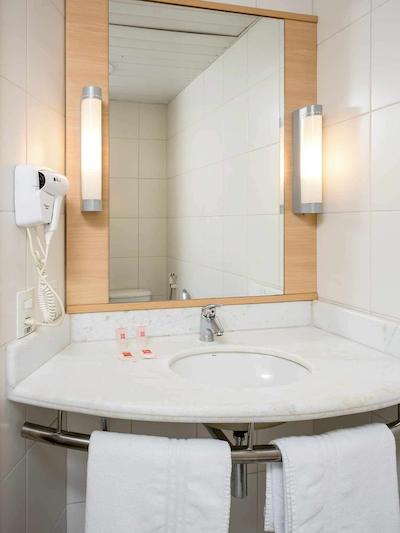 ایبیز رسیف با ویاجم