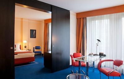 فیرست این هتل زویکاو