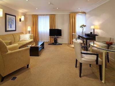 چوال فنیکس هوس