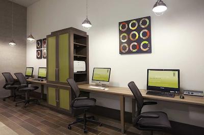 هم2 سویتز بای هیلتون فیلادلفیا-کنونشن سنتر