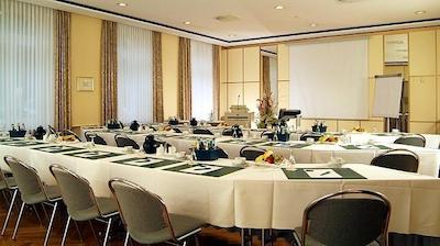 هتل چمنیتزر هف