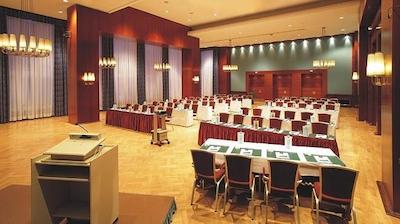 هتل چمنیتزر هف