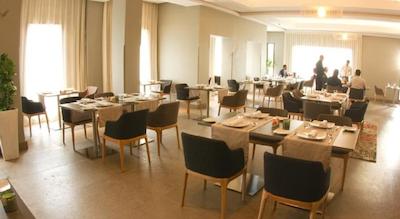 اگ هتل ریزرت اند اسپا ماراکچ