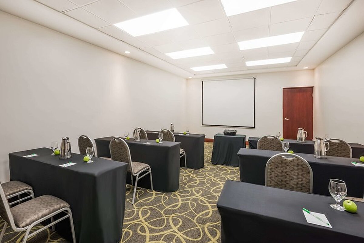 وایندهام گاردن سان جس اسازو