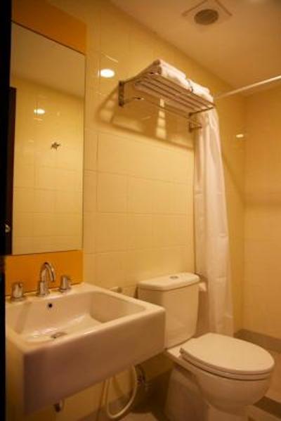 اماریز هتل جواندا