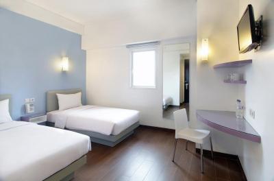 اماریز هتل جواندا