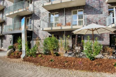 مندریان سویتز برلین چکپوینت چارلی