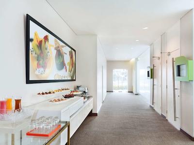 ال اسیسُنز جاکارتا دامرین