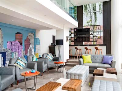 ال اسیسُنز جاکارتا دامرین