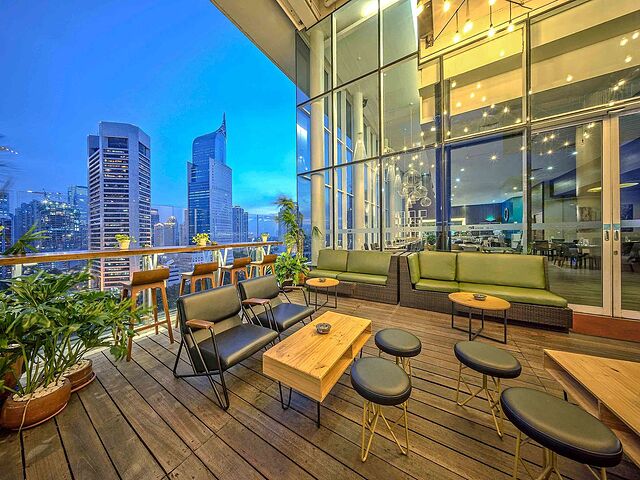 ال اسیسُنز جاکارتا دامرین