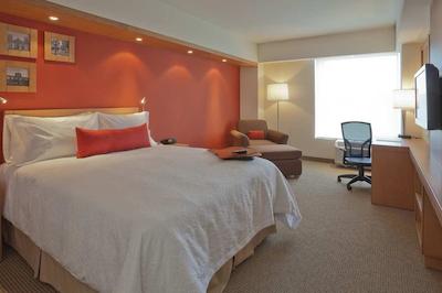 هامپتون این بای هیلتون گوادالاجارا/اکسپو