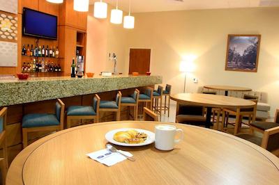 هامپتون این بای هیلتون گوادالاجارا/اکسپو