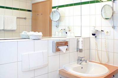 بست وسترن ماکراندر هتل درسدن