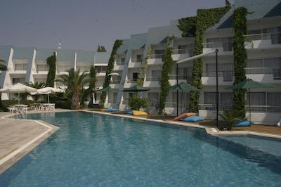 نوا اپارت هتل