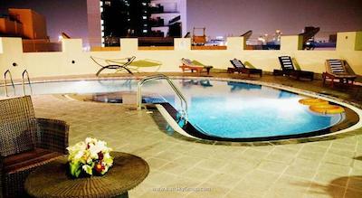 گرند میدوست بر دبی